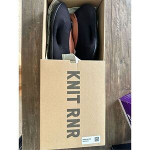 Adidas Yeezy Knit Runner Stone Carbon, New, size 6